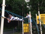 in de speeltuin op de camping