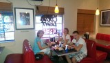 Burgers eten in de diner