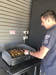 Papa lekkere sateetjes maken