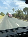 Roze vrachtwagen