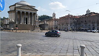 Tegenover de Via Po