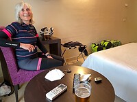 Aan het bier op de hotelkamer in Dona Mencia