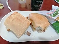 154. Mijn broodje (ik had al een hap genomen 🤭)