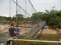 hangbrug om bij het hotel te komen