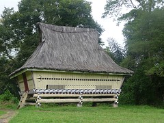 Karo-Batak dorp, jongens huis