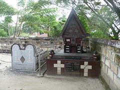 Koningsgraven Sidabutar, Samosir eiland