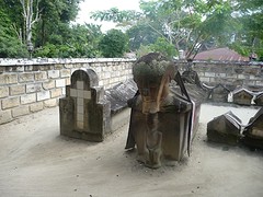 Koningsgraven Sidabutar, Samosir eiland