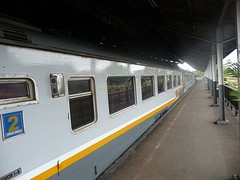 op het station in Bandung