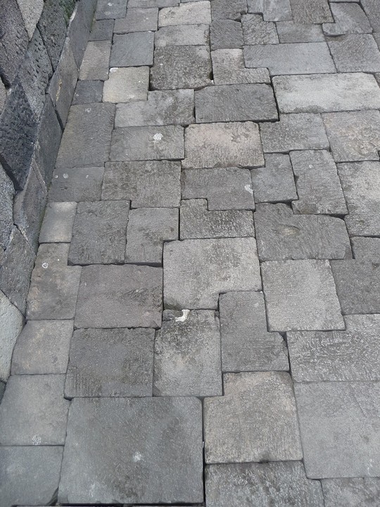 Borobudur, stenen zonder cement