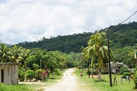 Dorpje langs de Hummingbird Higway