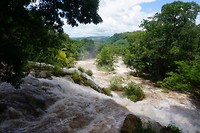 Alleen is het water in het regenseizoen niet echt azul maar eerder bruin