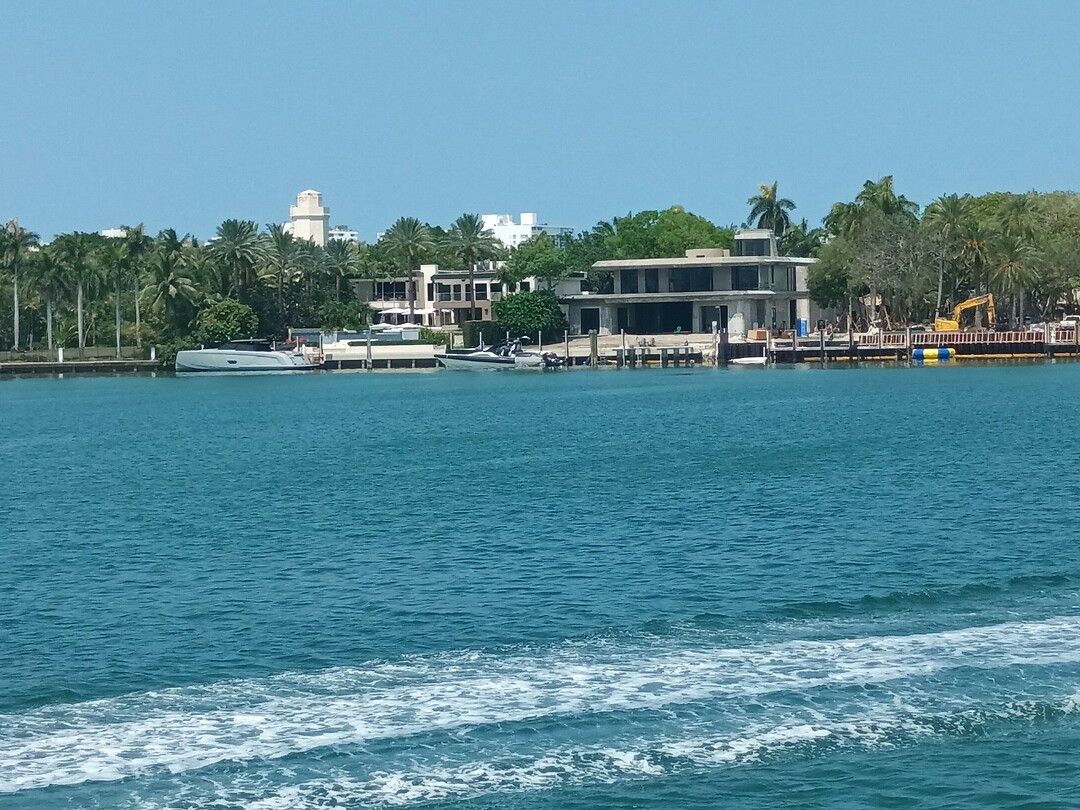 Miami (93)
