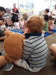 Lekker knuffelen tijdens Storytime!