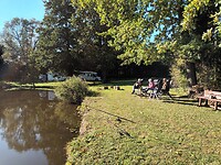 Koffie en vissen in de zon