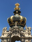 Zwinger vanop het balkon