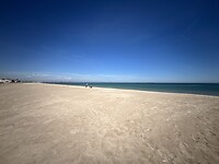 Het lege strand