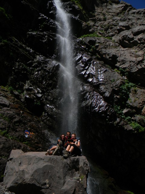 Bij de waterval.