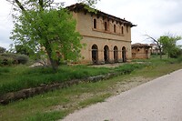 Verlaten stations gebouw langs via Verdes