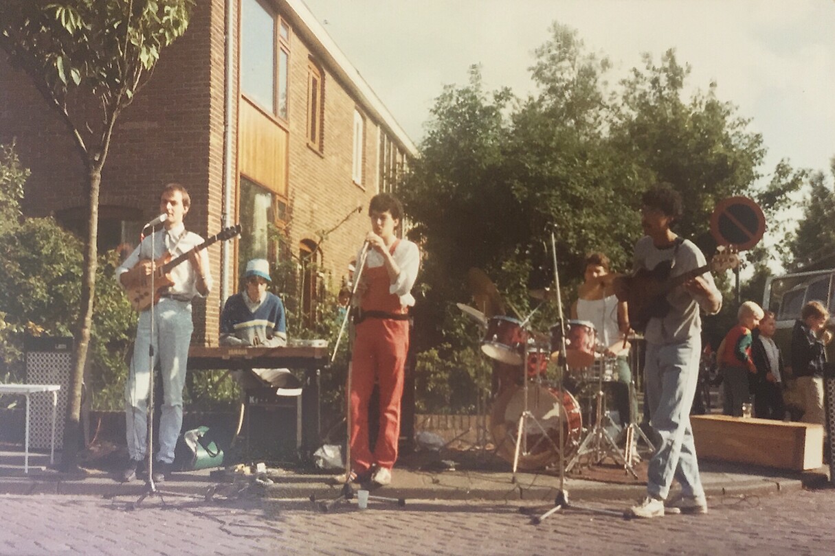 Divaz - Buurtcomité Antonie Duyckstraat Oegstgeest - 1