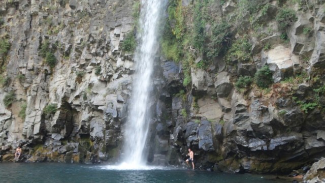 onder de waterval