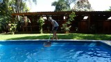 Zwembaden moeten schoon zijn!