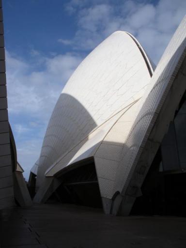 16. 7-11 Opera House