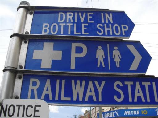 Drive in Bottle Shop..leuk
