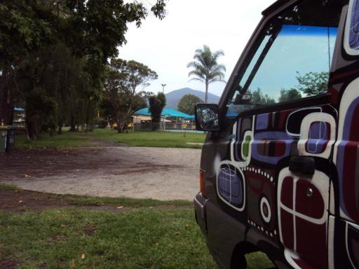 Uitzicht op de camping van Nimbin