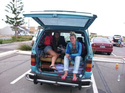 Zwervers op de parkeerplaats