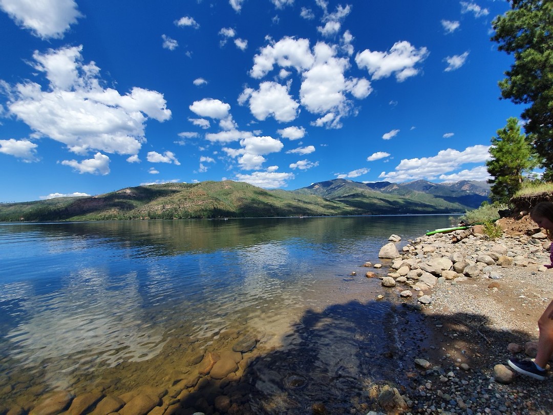 Lake Vallecito Foto Miriam, Reena en Nino in de VS