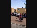uitzwaaien!