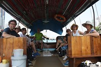Varen door de haven van Hongkong
