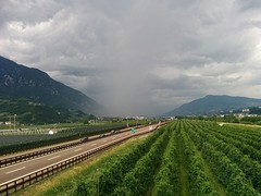 En daar rijd ik straks in, flink onweer in Trento