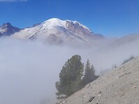 Mount Renier nog vroeg in de ochtend