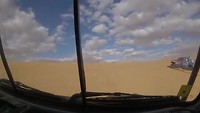Op je kop van de duinen af
