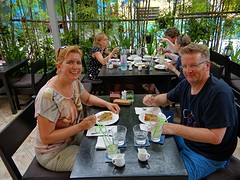 Lunchen bij Friends voor het goede doel.