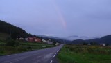 Regenboog vlak bij de camping