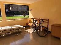 Een lege wachtkamer doet prima dienst als fietsenstalling