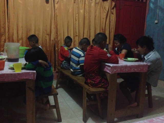 Selamat makan ; Eetsmakelijk