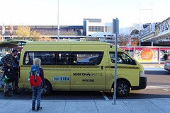 Het taxi busje dat ons naar ons huis bracht