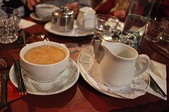Thee in het restaurantje, op z'n fancy