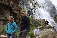 Waterval op de achtergrond