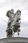 Djengis Khan monument2