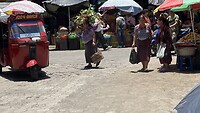 De markt van Santiago Atitlan
