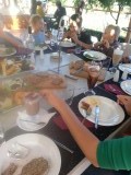 de kids hadden hun eigen menu en aten later met ons mee