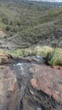 vanaf de waterval naar beneden