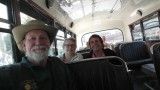 ook zij zaten in de bus
