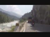 Ritje door Manali. Motor leren kennen in een adembenemende omgeving