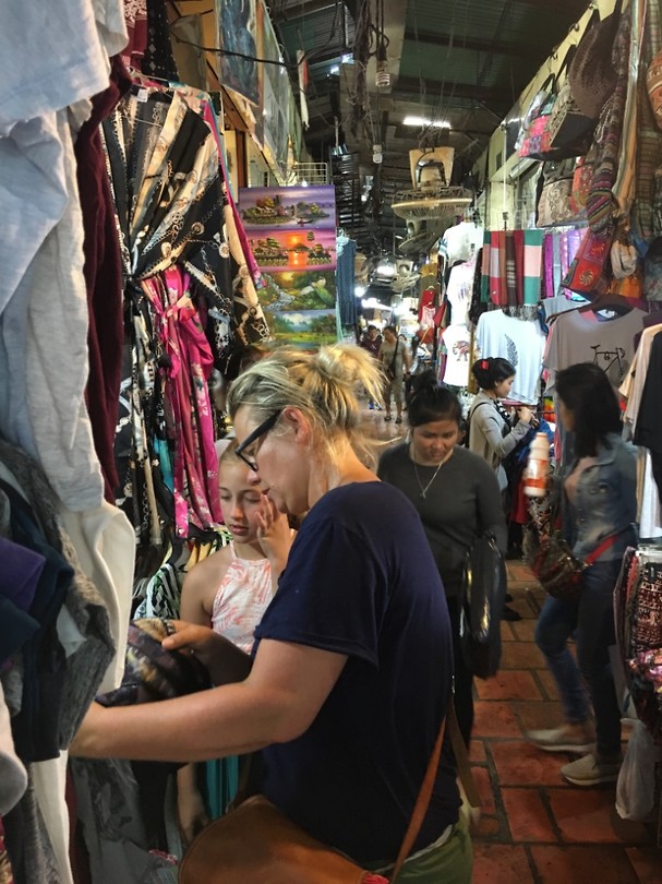 Op de centrale markt in Phnom Penh.