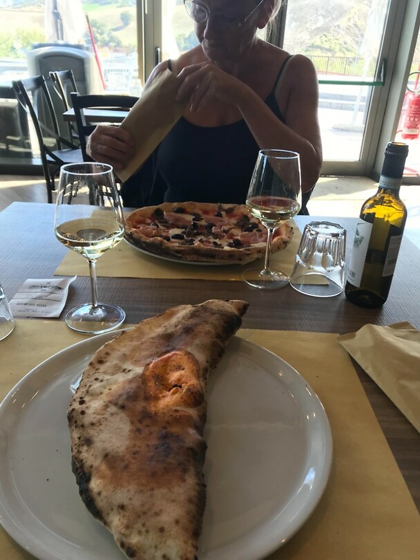 Heel grote pizza's